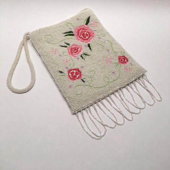 WHITE BEADED PURSE WITH RED ROSES - Picture 15 of 15